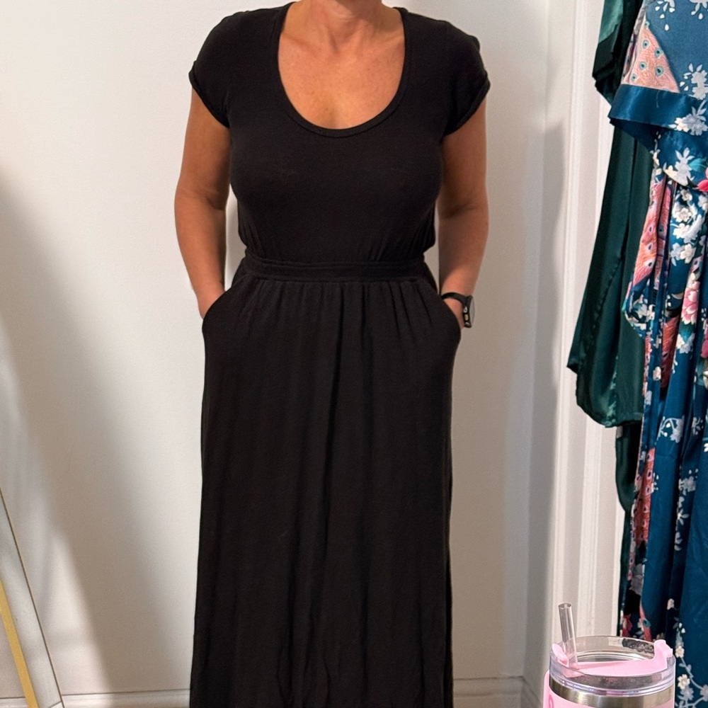 Elegant Black Maxi Dress